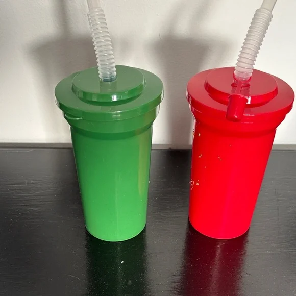 Plastic Festive Santa and Reindeer Straw Cups - Picture 3 of 6